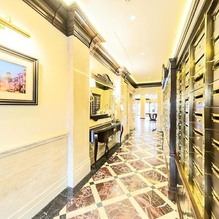 1 Room 60M2 Center Of Obolon Near River Side. 11 Floor 基輔 外观 照片