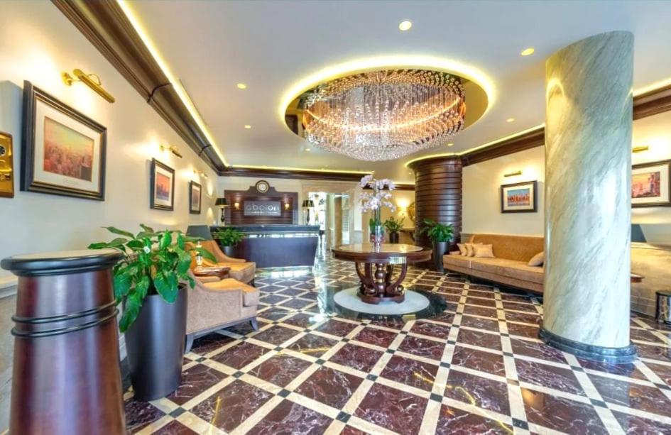 1 Room 60M2 Center Of Obolon Near River Side. 11 Floor 基輔 外观 照片