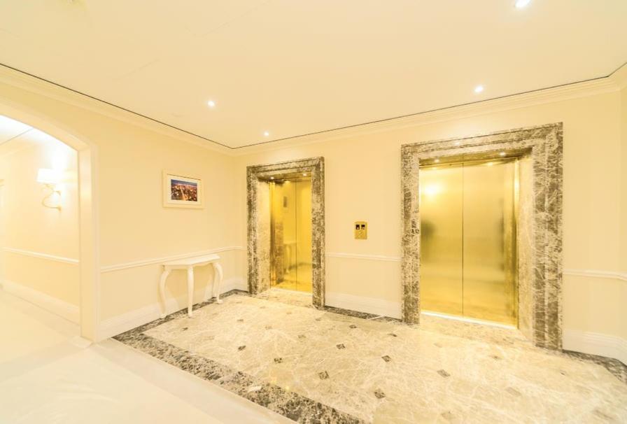 1 Room 60M2 Center Of Obolon Near River Side. 11 Floor 基輔 外观 照片