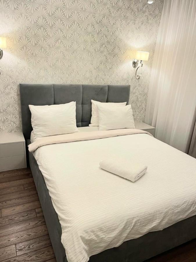1 Room 60M2 Center Of Obolon Near River Side. 11 Floor 基輔 外观 照片